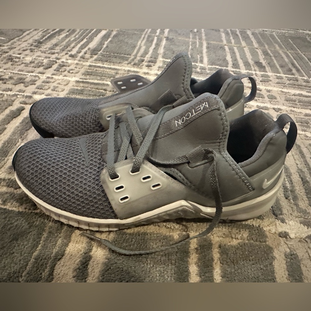 Nike Dark Gray Men's Nike Metcon’s
